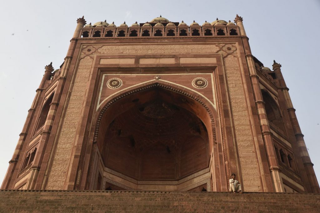 This enormous gate at Fatehpur Sikri is at the top of a flight of steps. (Richard McGuire photo)