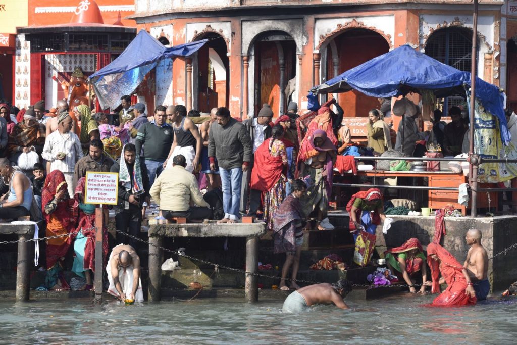 Pilgrims from all over India come to the holy city of Haridwar to bathe in the River Ganges at Har-ki-Pairi. (Richard McGuire photo)