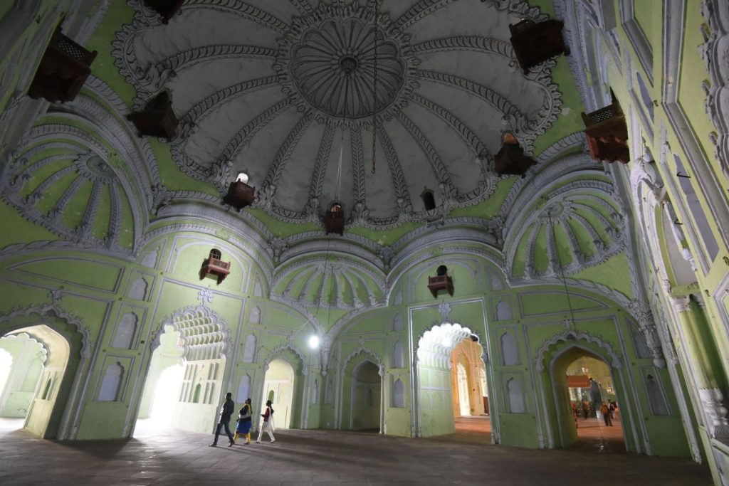 The Bara Imambara, a tomb complex at Lucknow, has an ornate Mughal architecture, such as this room with a vaulted ceiling. (Richard McGuire photo)