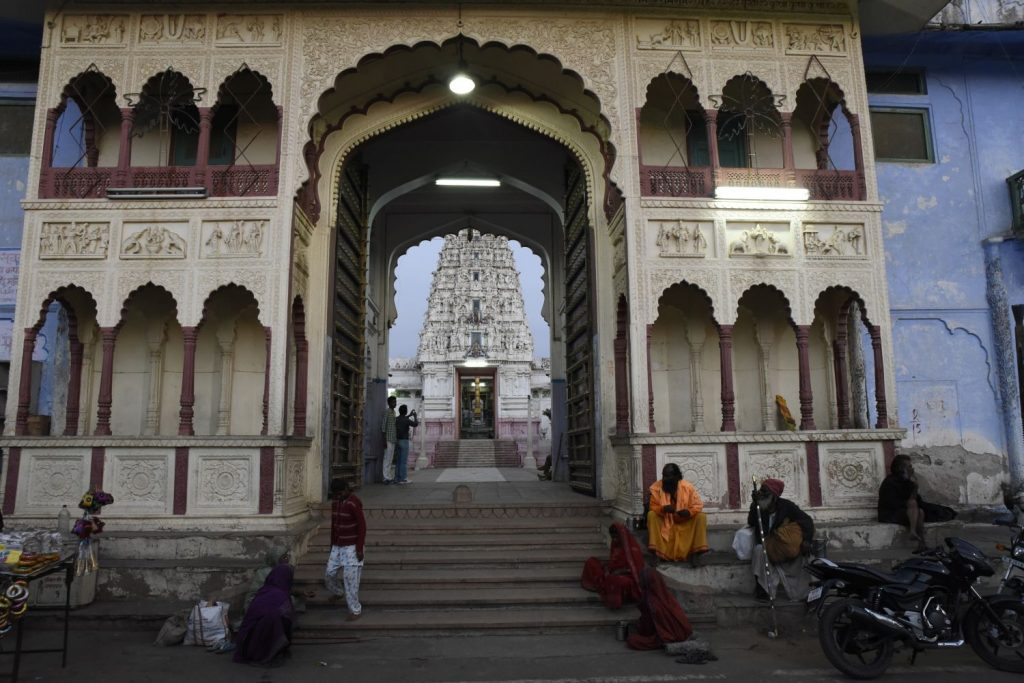 Pushkar has about 400 temples for a town of 15,000. The Naya Ranji Temple is one of the larger ones. (Richard McGuire photo)