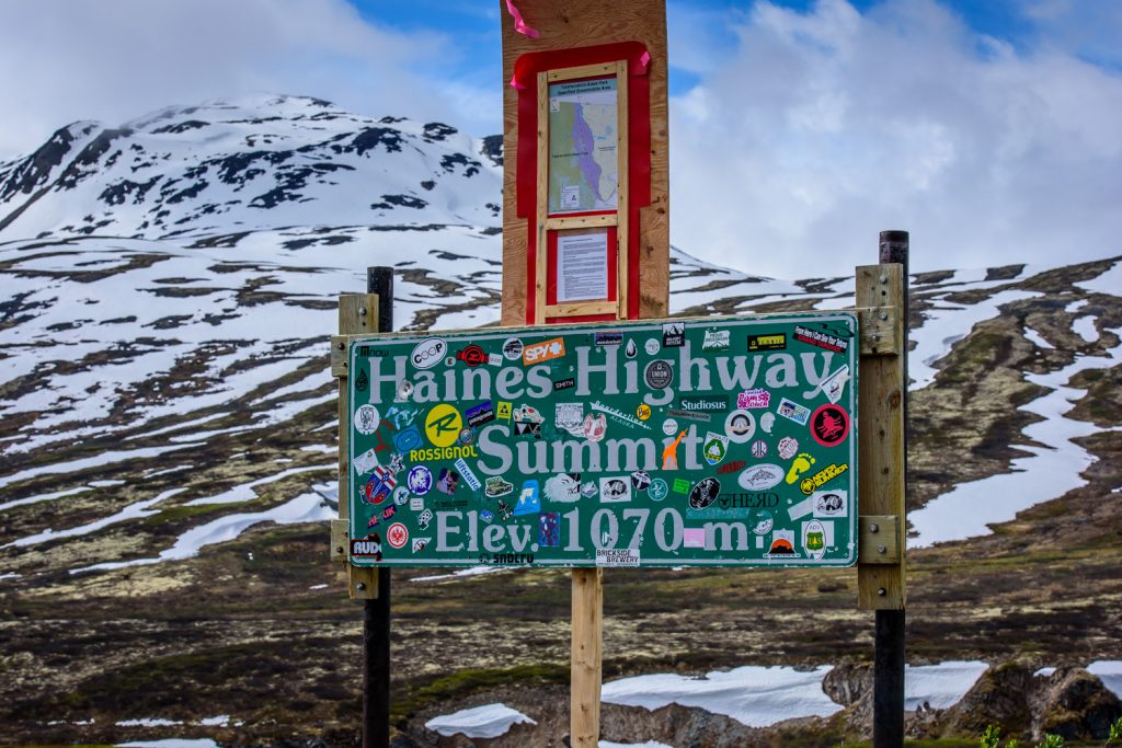 Driving south on the Haines Highway from Haines Junction, the route passes into B.C. and skirts Tatshenshini Alsek Park. (Richard McGuire photo)