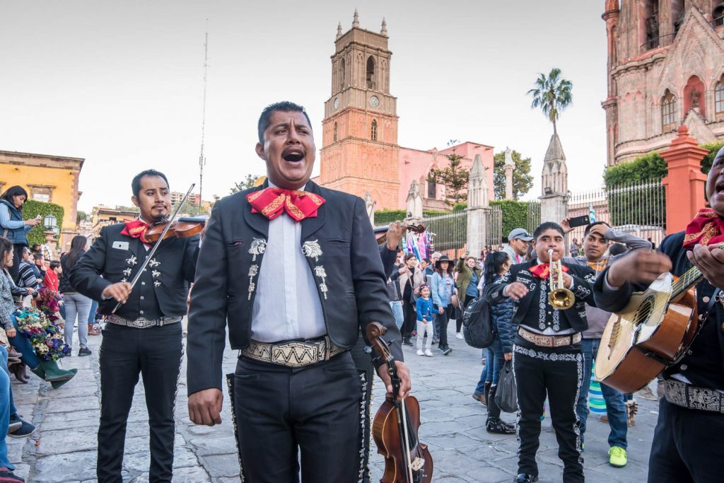 A band of mariachi was playing in the centre of San Miguel de Allende on the Nov. 20 holiday. It was difficult taking photos of them because people kept standing in front of them to take "selfies." (Richard McGuire photo)