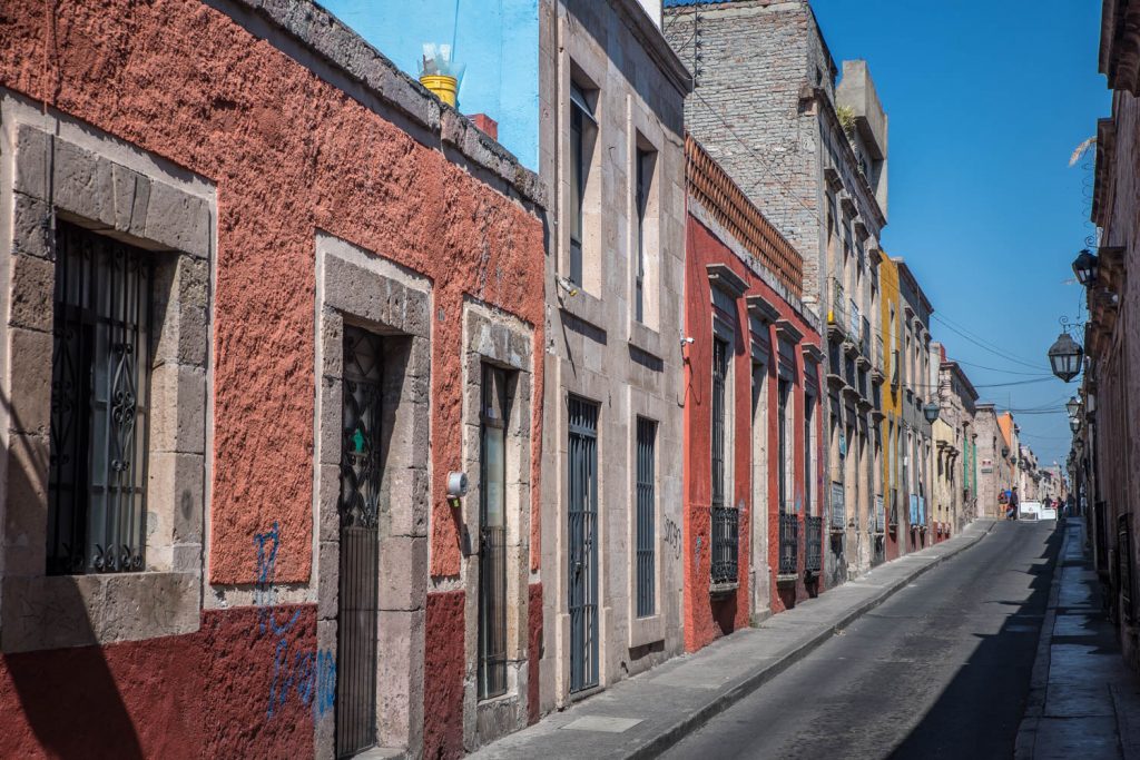 A narrow street in the historic centre of Morelia. (Richard McGuire Photo)